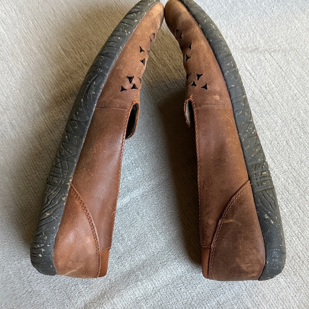 Merrell Women's Brown Slip-On Shoes - Picture 6 of 7